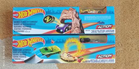 2ks malé hotwheels dráhy s autíčkom, 