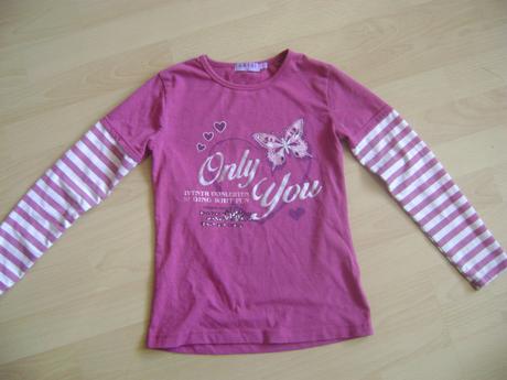 Velmi pekny dievcensky top, 122