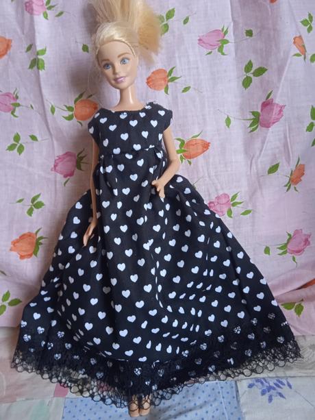 Barbie šaty,