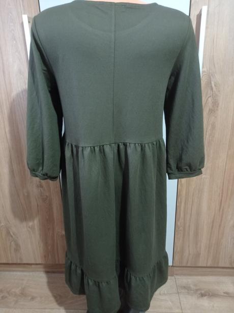 Krásne baby doll šaty, 38