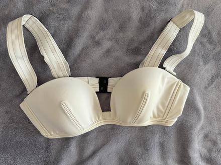 La perla vršok plaviek, s