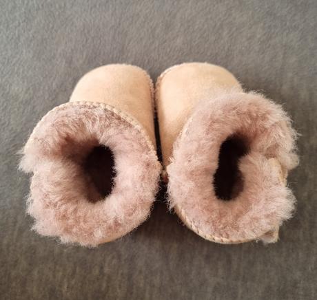 Enfant čižmičky s ovčím rúnom, en fant,18