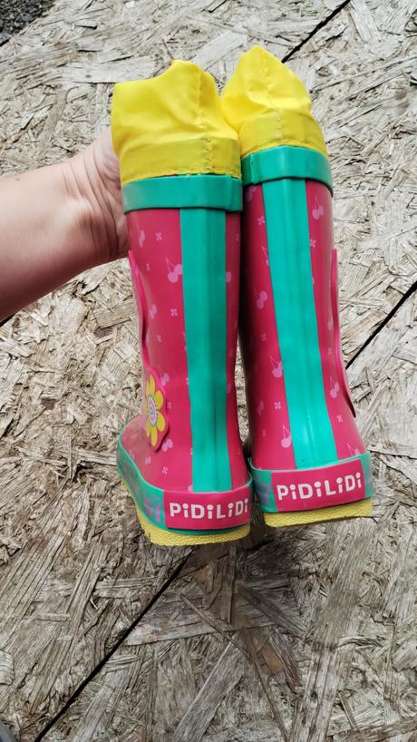 Gumáky pidilidi, 27