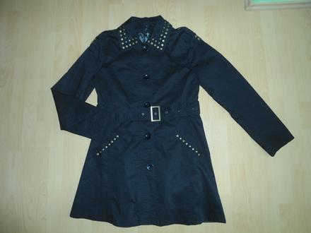 Cierny prechodny vybijany plast / kabat, m