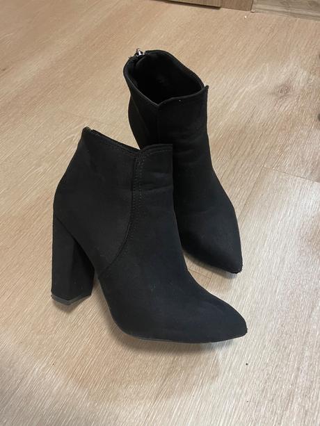 Topánky na klubovom opatku, 38