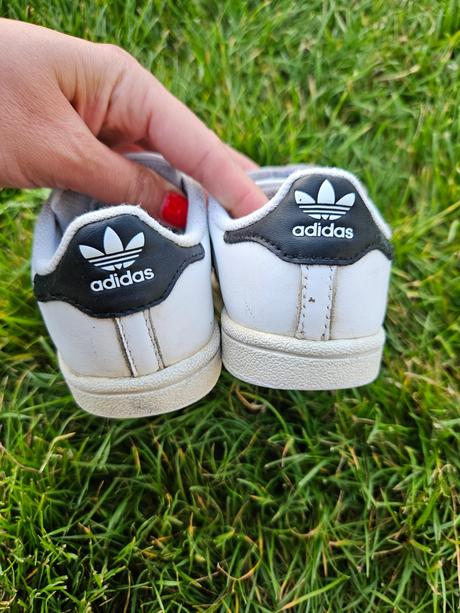 Darujem adidas superstar 27, adidas,27