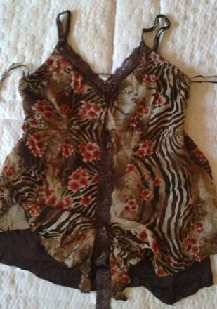 Podšitý kvietkovaný top na ramienka v. m - 40/42, m