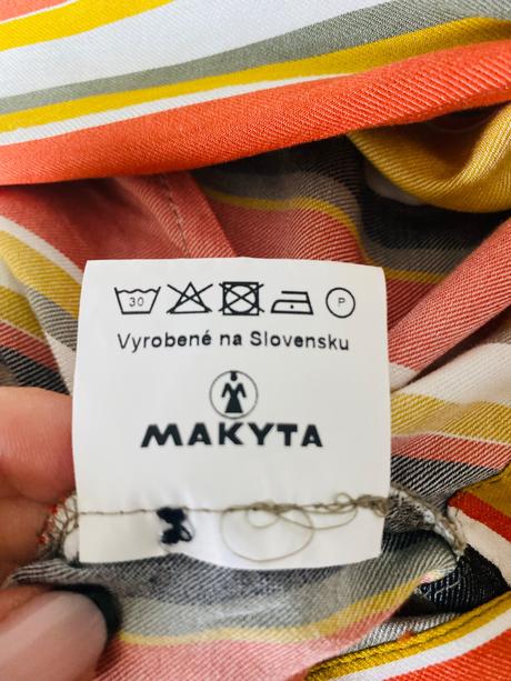 Makyta pasikave šaty / kosela, 46