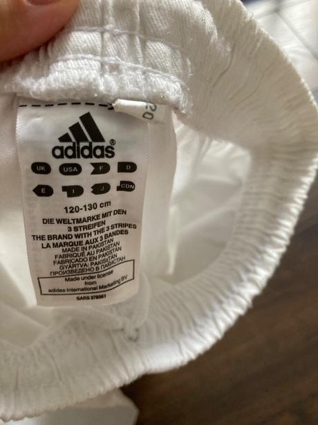 Nohavice na katare, 128