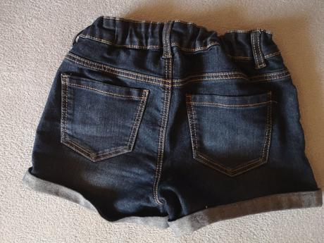 Šortky dievčenské, c&a,128