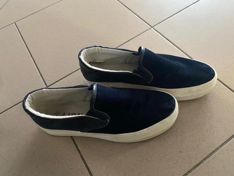 Nasuvacie tenisky, 40