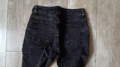 Čierne rifle, gate,38