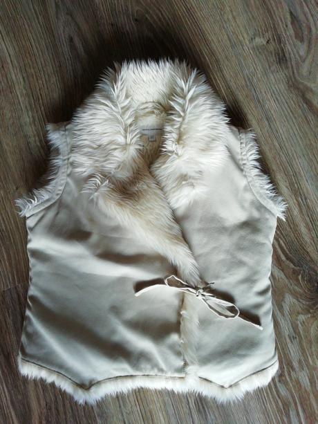 Kožušinková vesta, debenhams,116