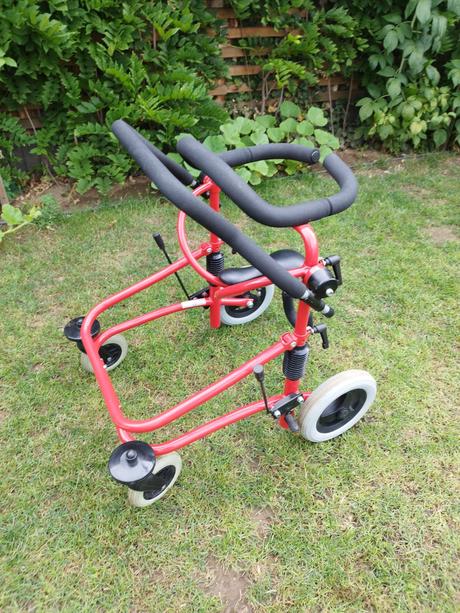 Chodítko pre zťp/ťzp dieťa,