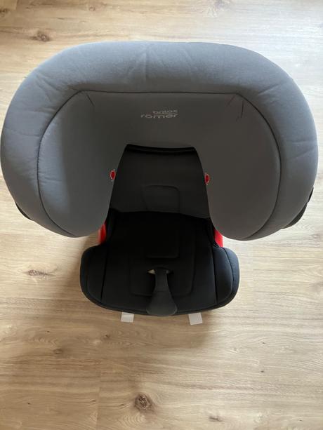 Autosedačka, britax