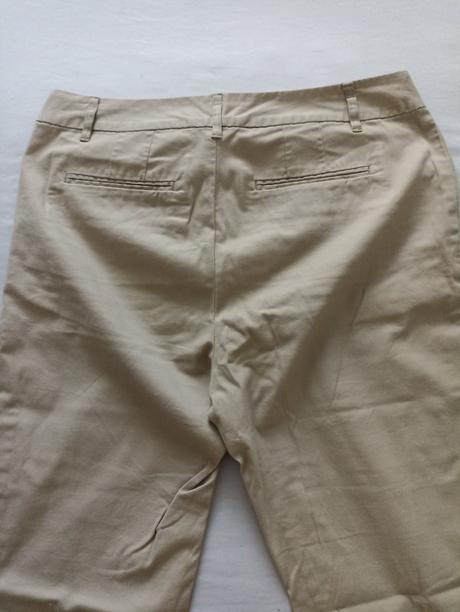 Chino nohavice, 36