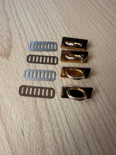 Bočné spony na kabelku, 