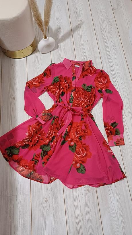 Kvetinové šaty, 36