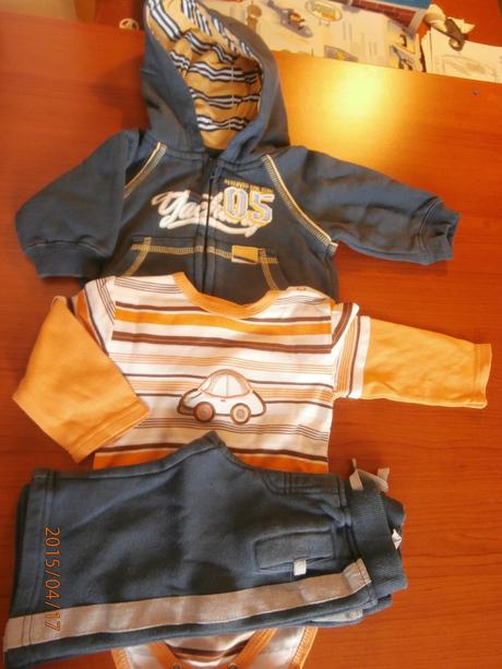 Súprava tepláková-mikina+tepláčky+body, 68