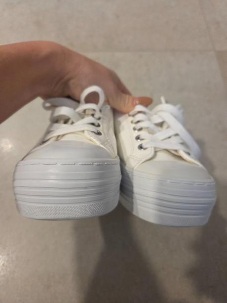 Lakované kožené tenisky, 36