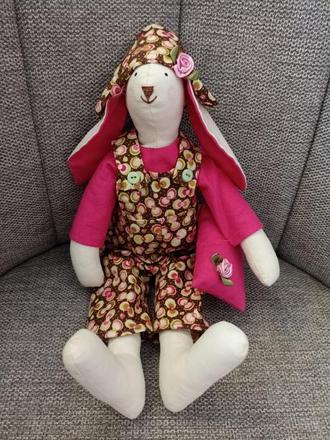 Krásna zajačica 35cm - top stav,