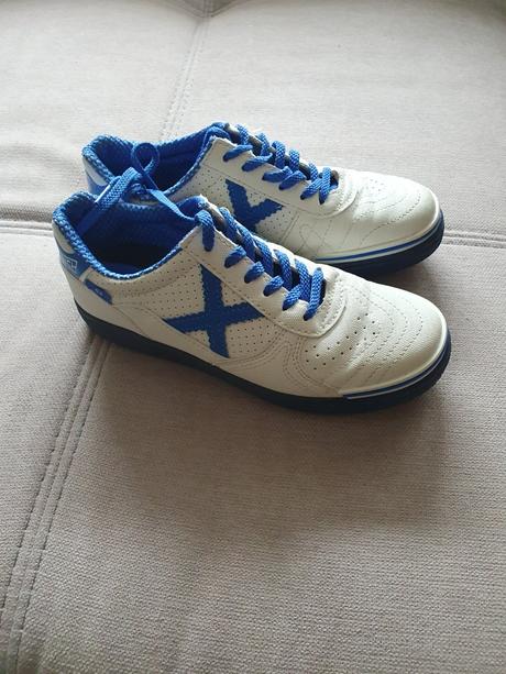 Predám tenisky kožené veľ. 35 zn. munich, 35