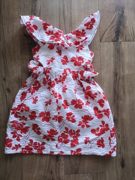 Volanikove šaty, zara,128