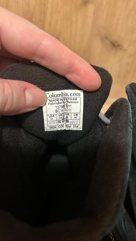 Snehule columbia, columbia,25