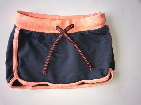 Minisukňa, benetton,92