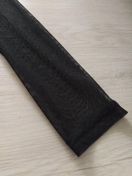 Šaty priehľadnymi rukávmi., stradivarius,m