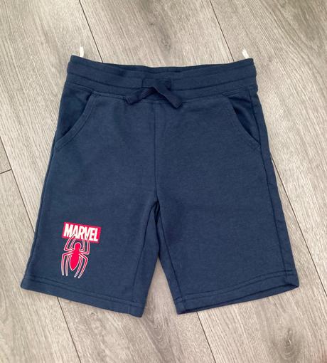 3x spiderman šortky veľ. 122, c&a,122