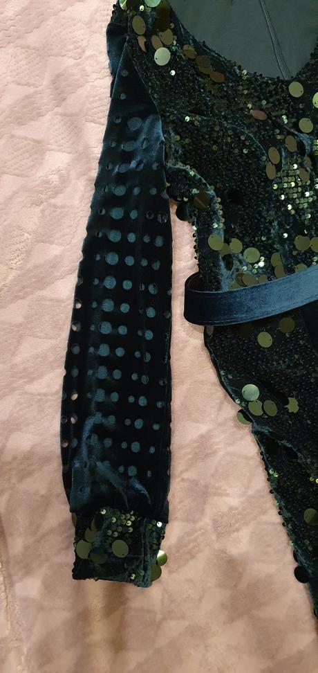 Spolocenske saty, 40