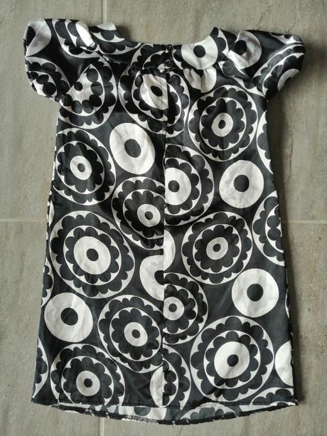 Čiernobiele šaty v134-140,8-9r., 134