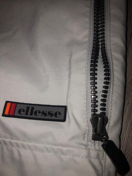 Nohavice zn. ellesse, 140