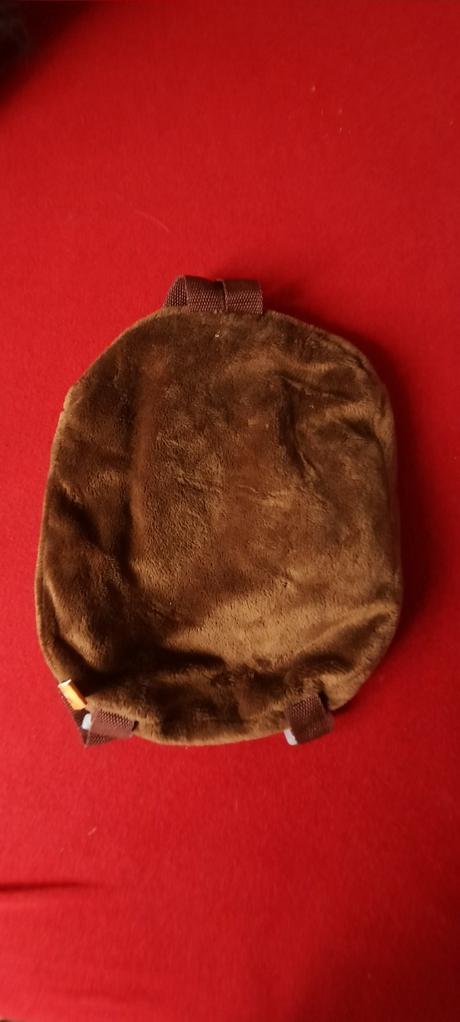 Ruksáčik chlpatý hnedý- k rozpravke,