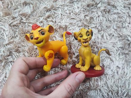 Figúrky leví kráľ,