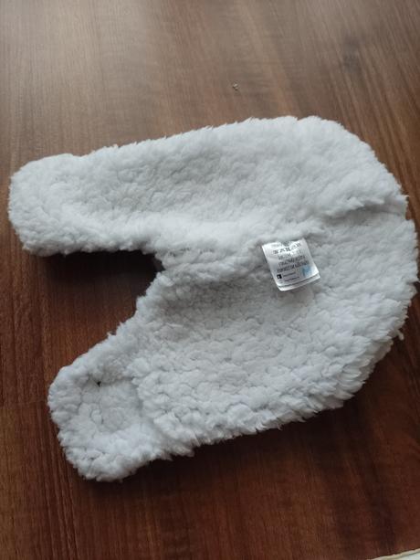 Softshelova čiapka/ušianka, 80