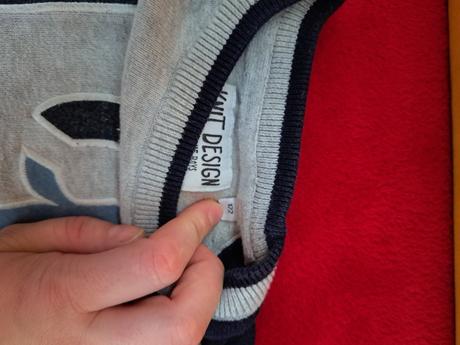 Mikiny a svetre, 128