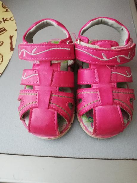 Dievčenské sandále, 20