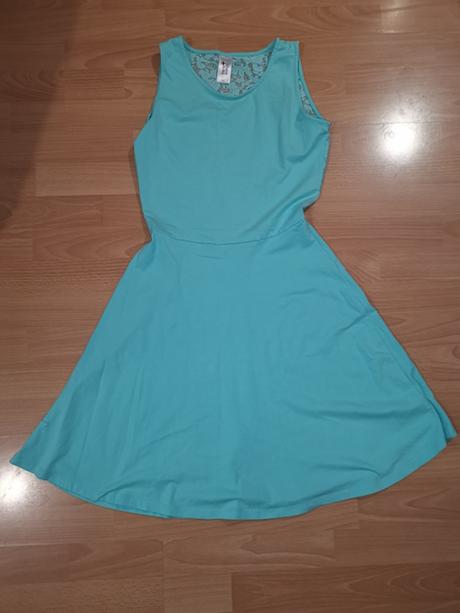 Zelené šaty- chrbát čipka, c&a,170