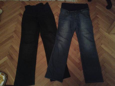 Dvoje tehotenske rifle, s