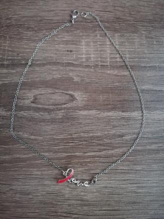 Náhrdelník s príveskom "love",