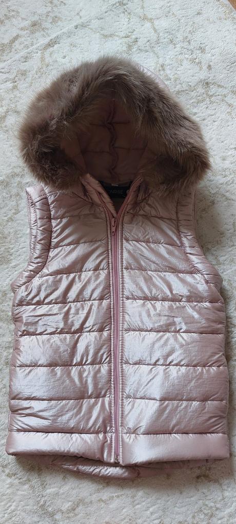 Lesklá vesta s masívnou kožušinkou moonrise, monsoon,104