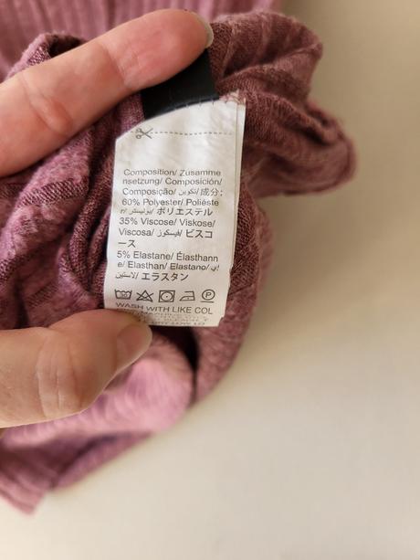 Krasny predlzeny svetrik, l