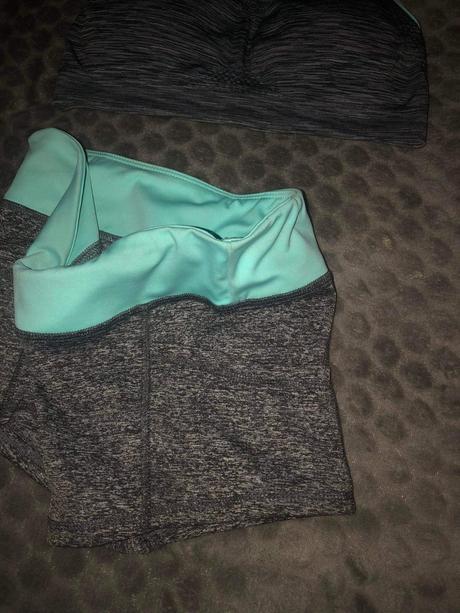 Na cvičenie väčšinou, bershka,xs