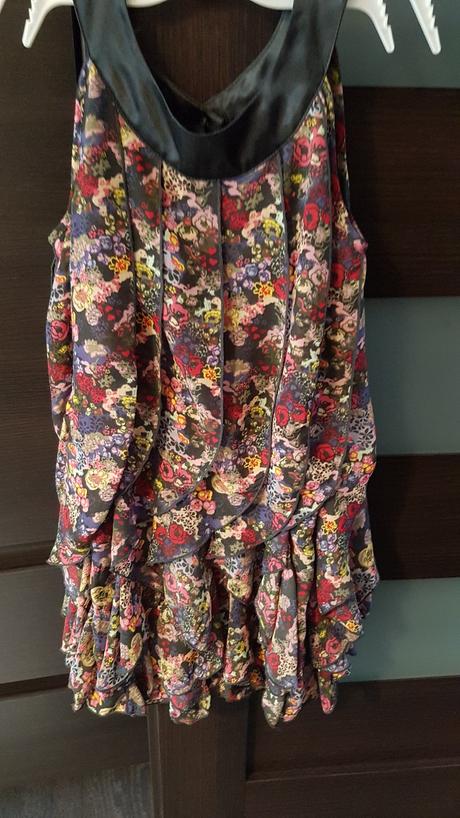 Balík dievčenskeho oblečenia velk.122, 4ks, 122–134