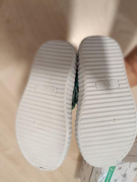 Platenky, prezuvky v. 23, coccodrillo,23