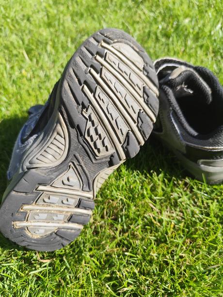 Trekové topánky, 28