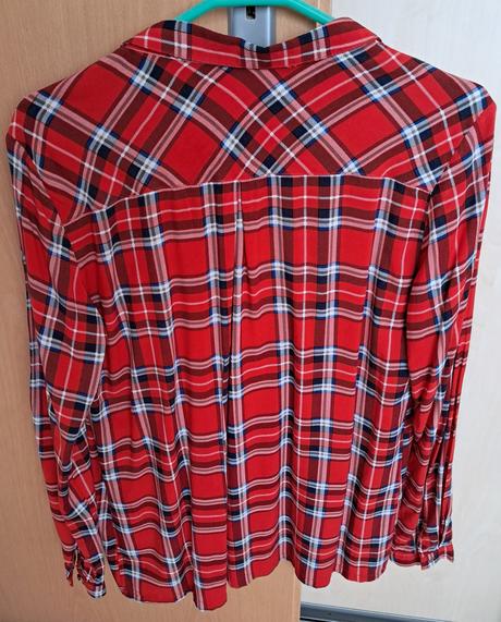 Cervena karovana kosela m, house,m