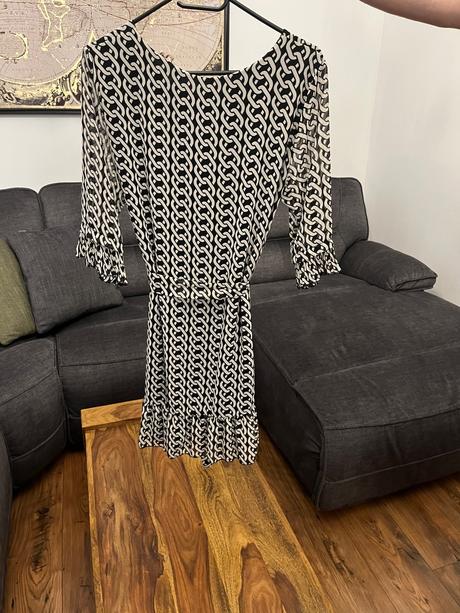 Nové dámske krásne šaty, s